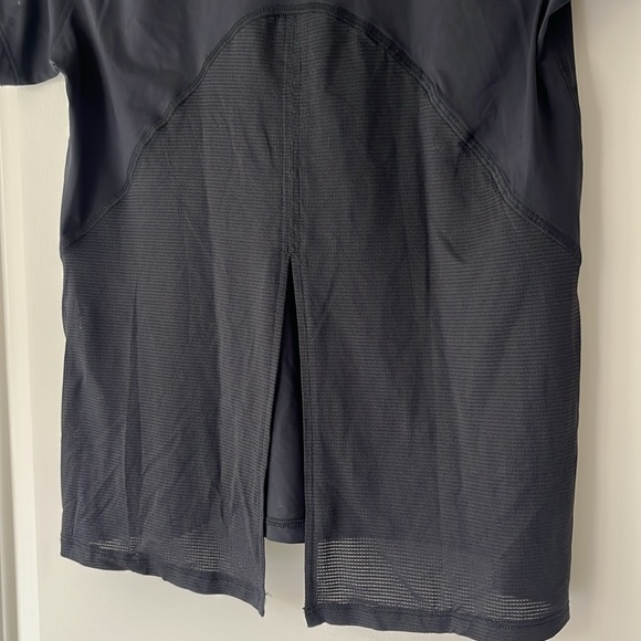 Under Armour Athletic Tee - Picture 3 of 4